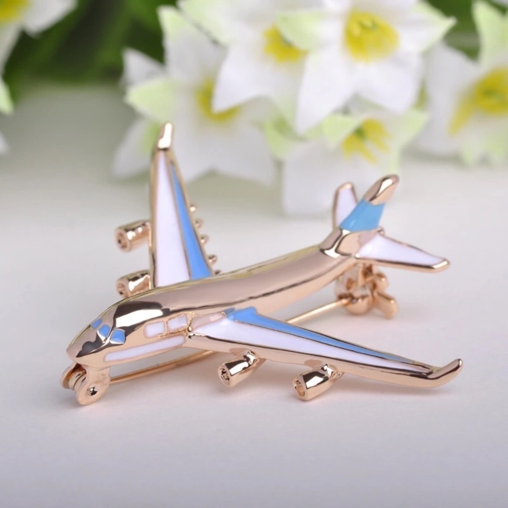 VQ Gold White-Blue Plane Brooch